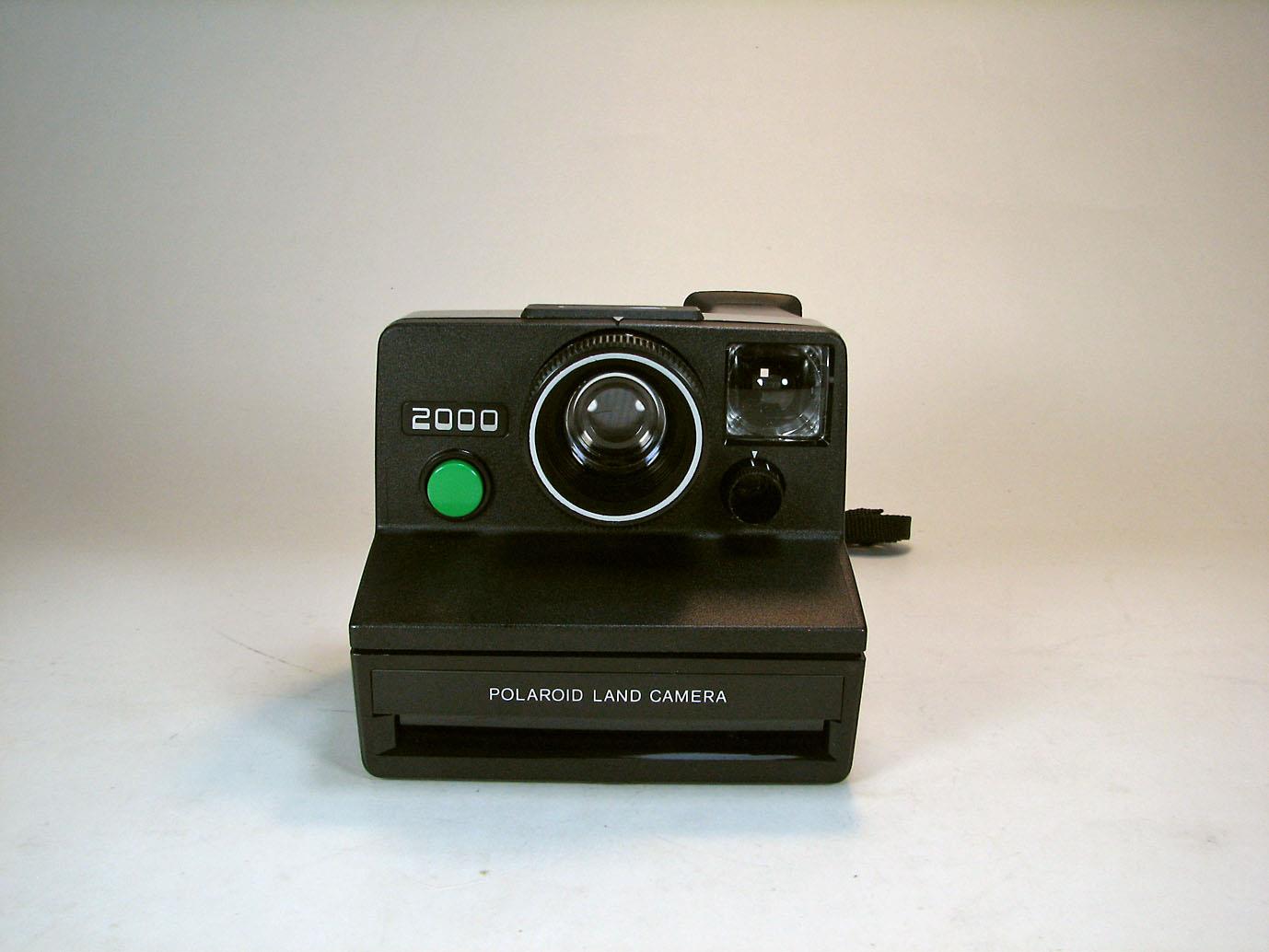 دوربین کلکسیونی پلاروید Polaroid 2000 همراه با کارتن فابریک