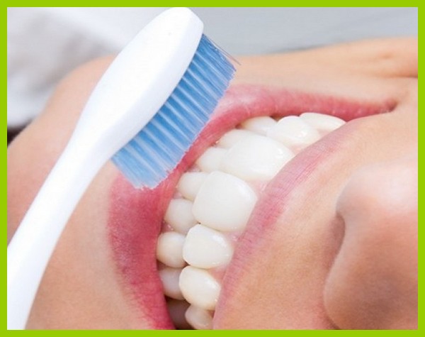 معرفی سریع ترین راه برای سفید کردن دندان نسخه خانگی و دندانپزشکی