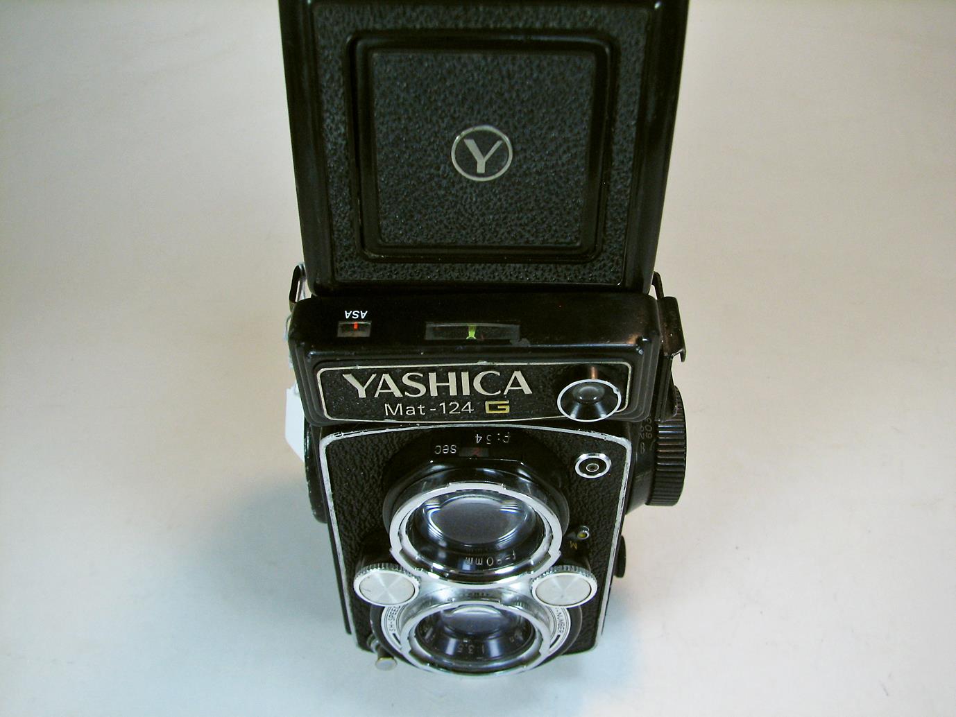 دوربین یاشیکا YASHICA MAT-124 G