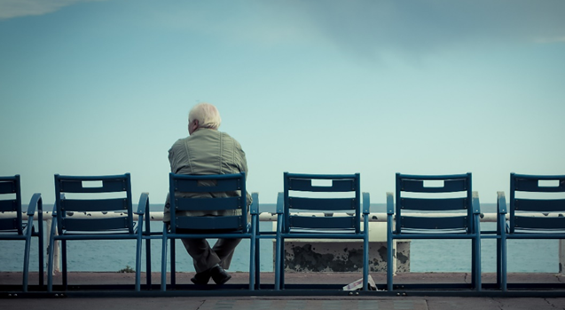  تاثیر تنهایی در سالمندان