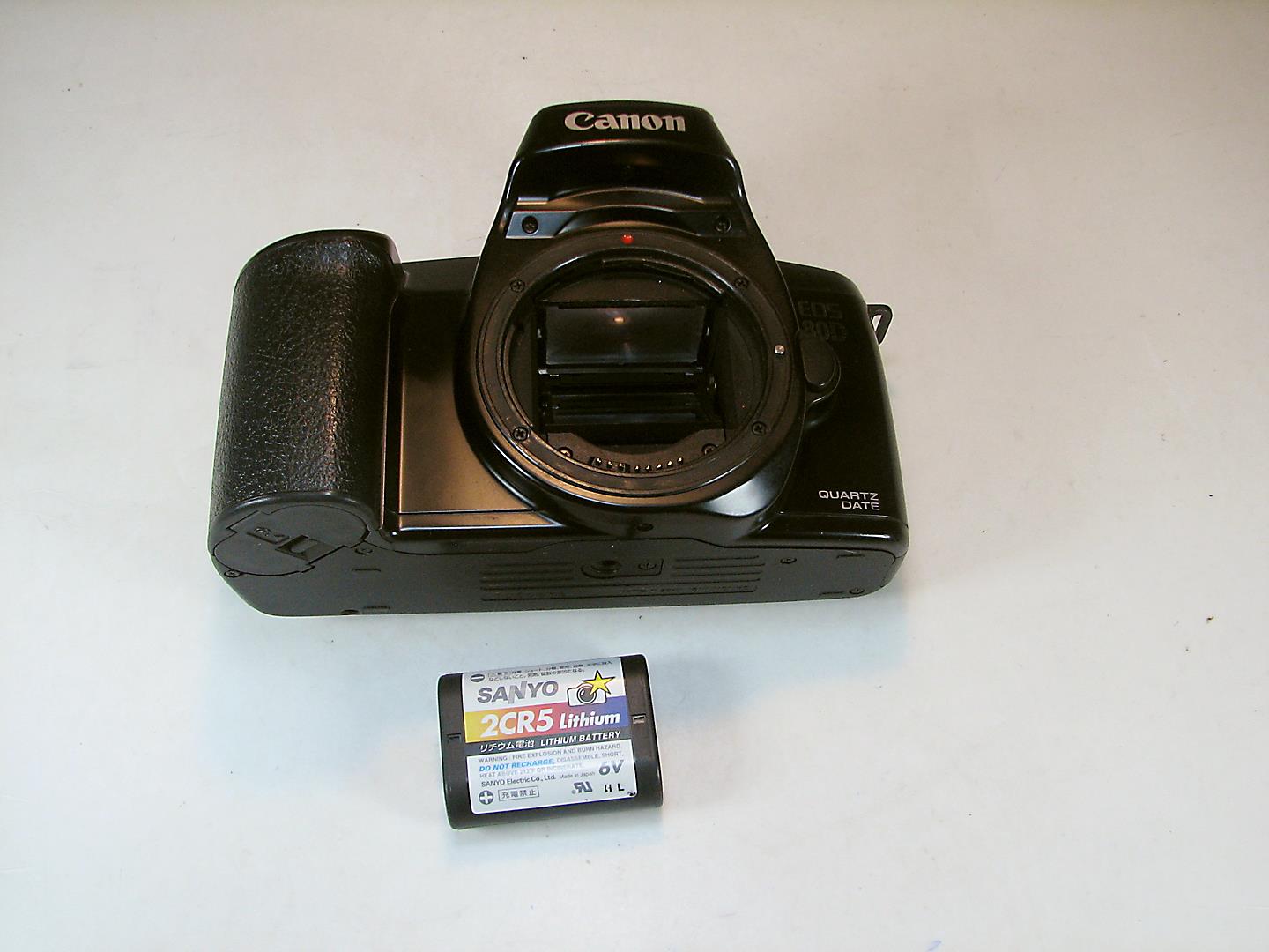 دوربین آنالوگ Canon EOS80D QUARTZ DATE