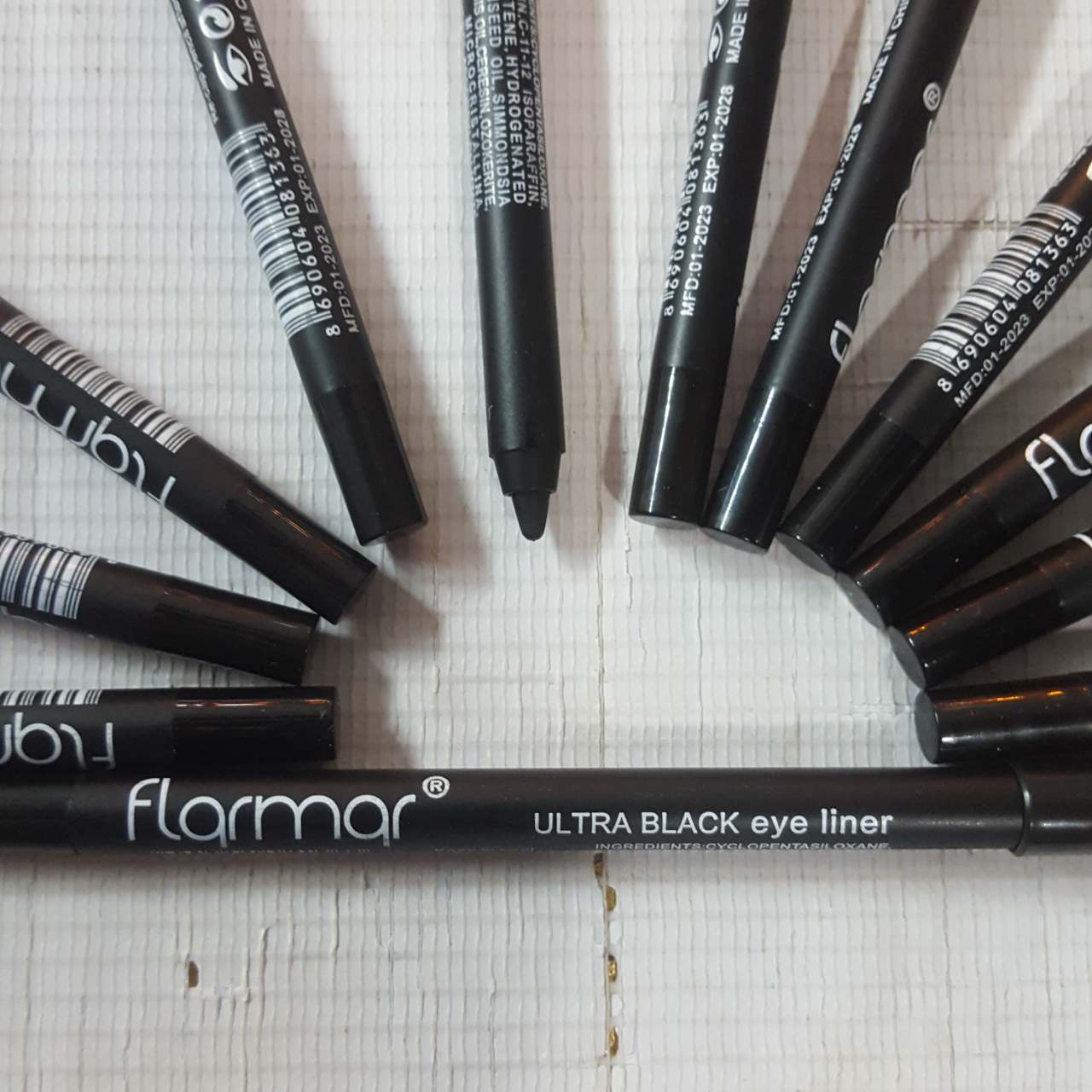 خرید لوازم آرایش ❤️ مداد خط چشم فلورکار اولترا بلک ULTRA BLACK