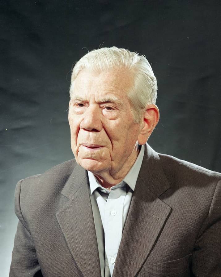 استاد محمد علی فرزانه کیست