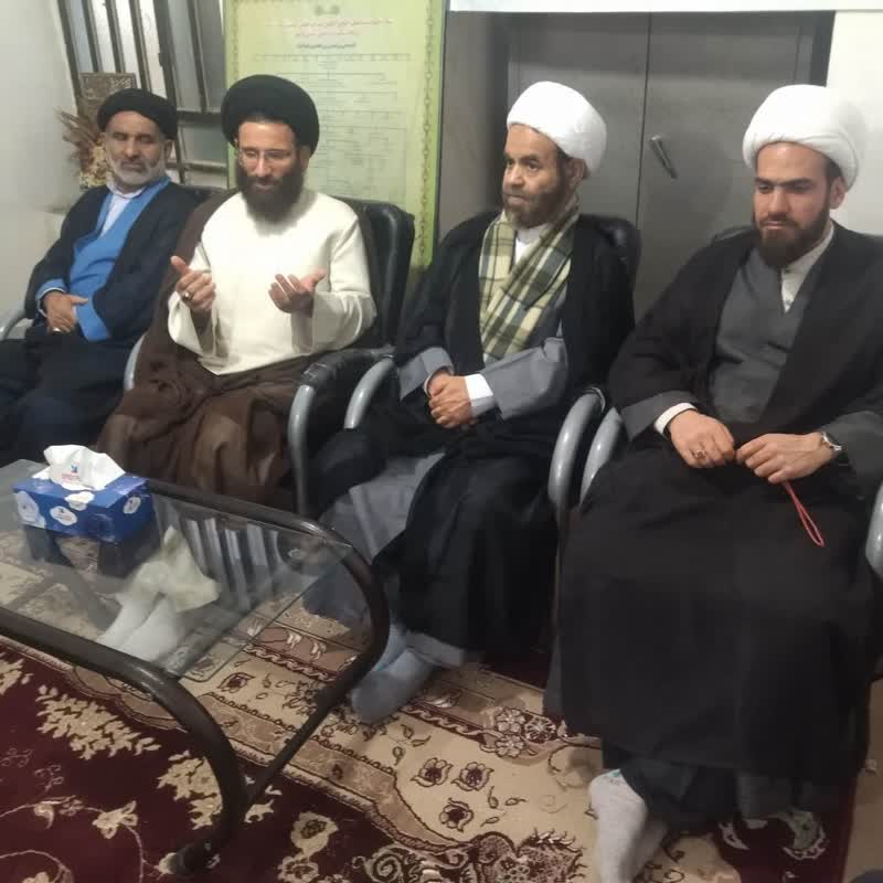 دیدار حضرت آیت‌ اللّٰه دکتر علی اکبر کلانتری با امام جمعه محترم و فعالین فرهنگی سیاسی شهر مصیری